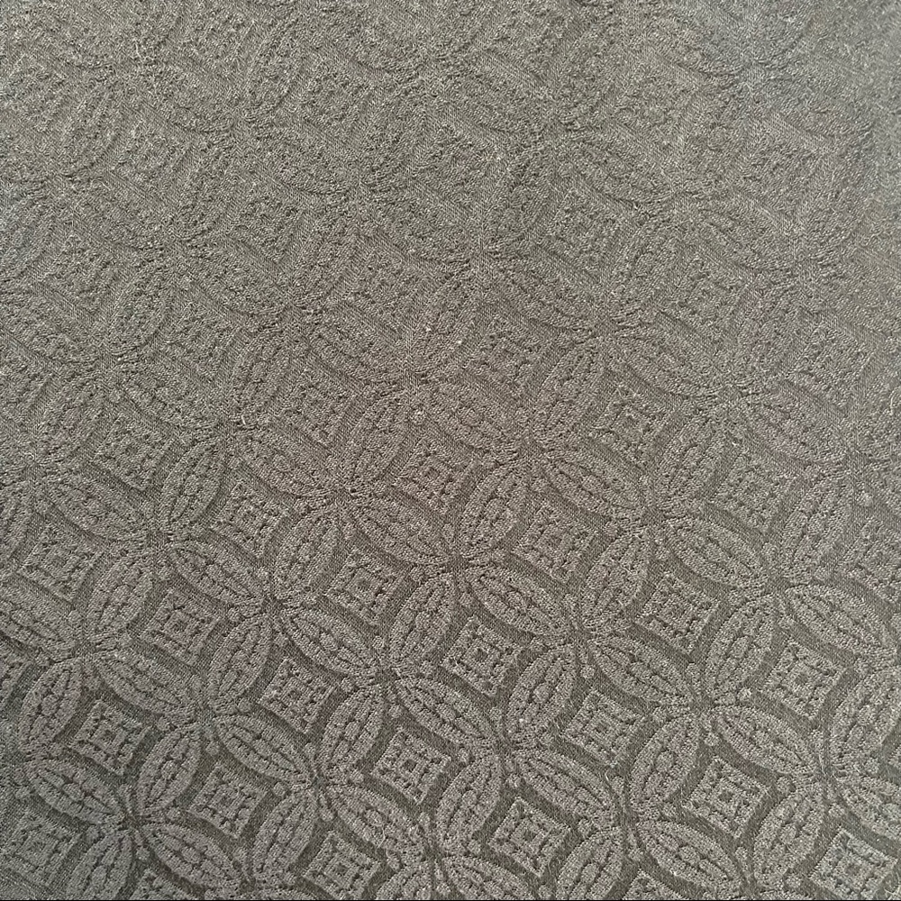 Diamond Pattern Capri Pants - Picture 9 of 13